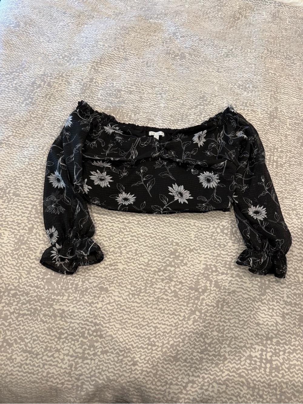 Leith Black Floral Off-Shoulder Crop Top